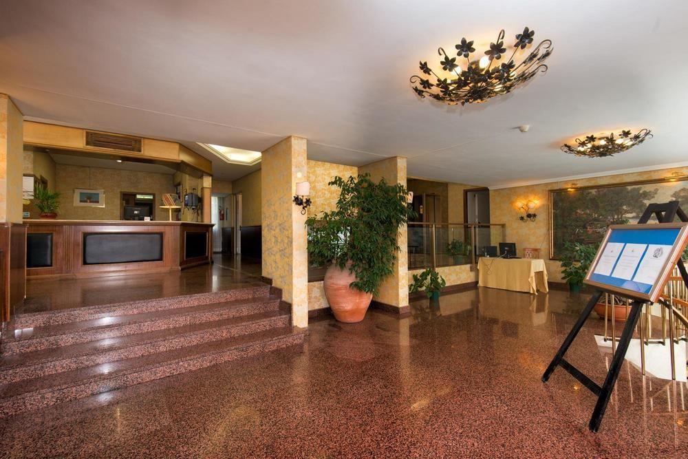 PARK HOTEL BLANC ET NOIR ROME 3 Italy from US 40 BOOKED