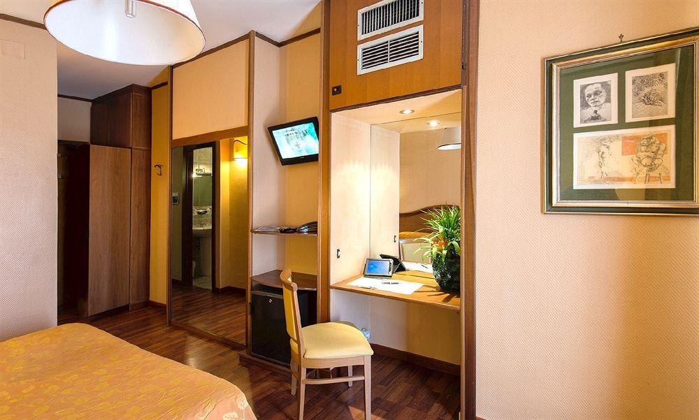 Park Hotel Blanc Et Noir Rome Exterior photo